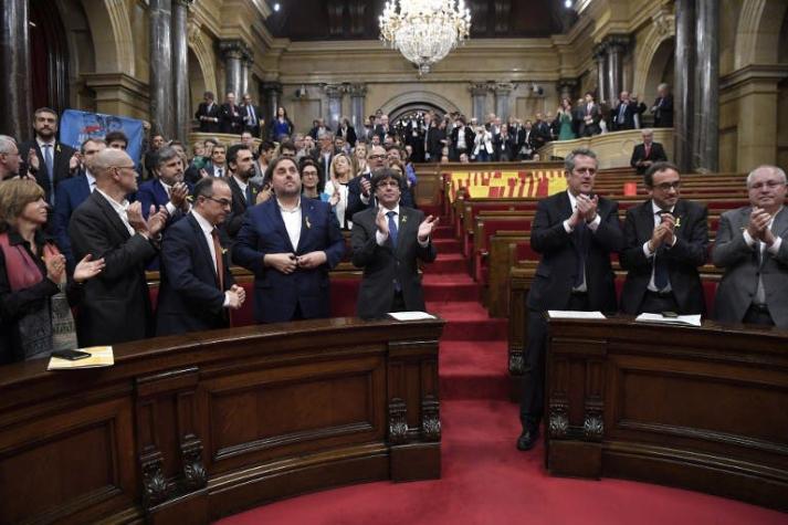 Tribunal Constitucional español anula declaración de independencia de Cataluña