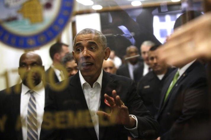 Obama se presenta para servir como jurado en Chicago pero lo dejan ir