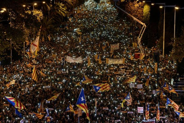 Unos 750.000 manifestantes piden en Barcelona liberación de independentistas