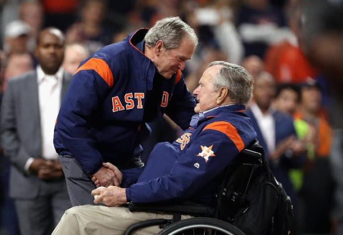 George Bush padre enfrenta una sexta denuncia sobre acoso sexual