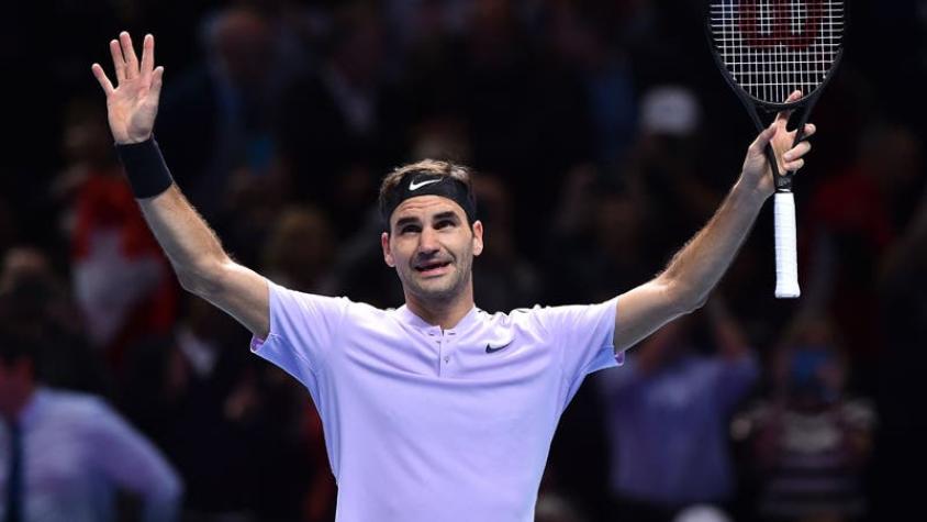 Roger Federer frena a Zverev y avanza a semifinales del Masters de Londres