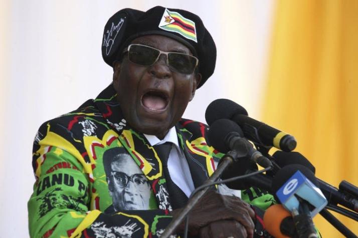 La caída de Mugabe, el presidente más longevo del mundo que gobernó Zimbabue con mano de hierro