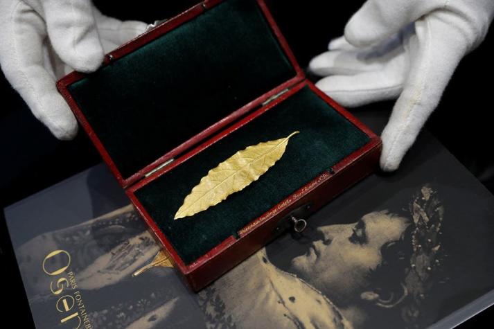Un hoja de oro cortada de la corona de Napoleón será subastada en Francia