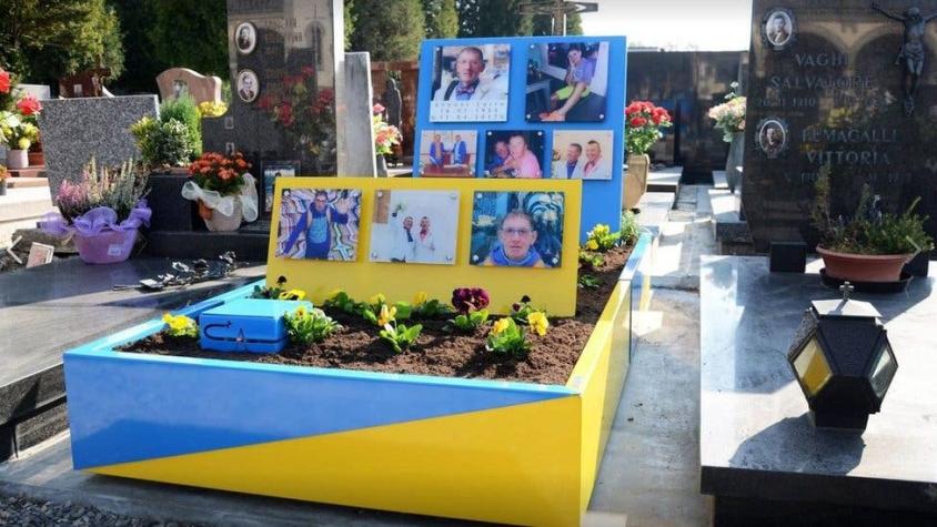 La colorida tumba en un cementerio que causa polémica en Italia