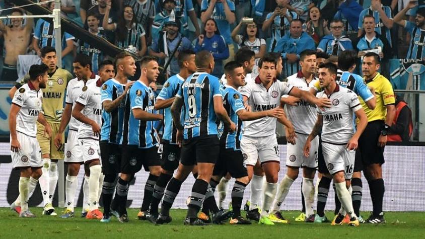 [VIDEO] Discutido arbitraje de Bascuñán en la final de Libertadores entre Gremio y Lanús