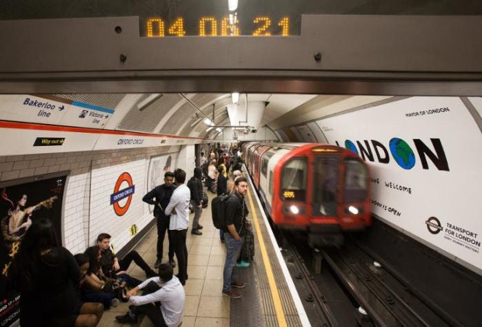 Incidente en Londres provoca evacuación y cierre de estación del tren subterráneo