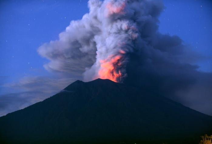 Volcán Agung: La situación podría empeorar, dicen expertos