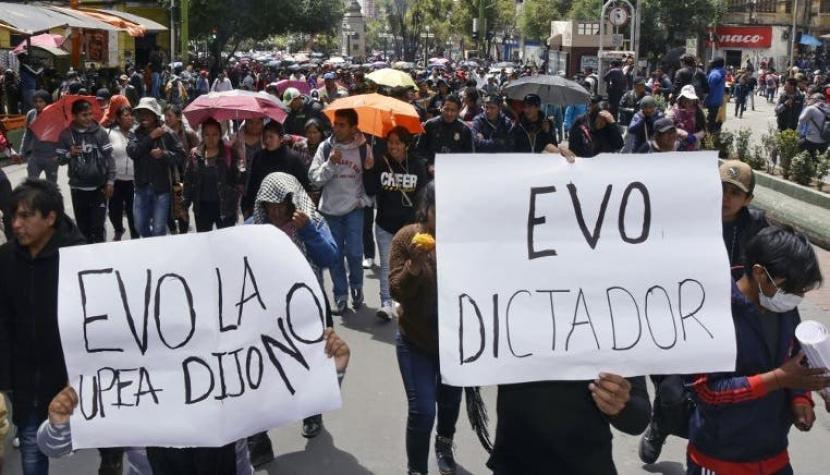 Oposición denuncia que nueva postulación de Morales socava la democracia en Bolivia
