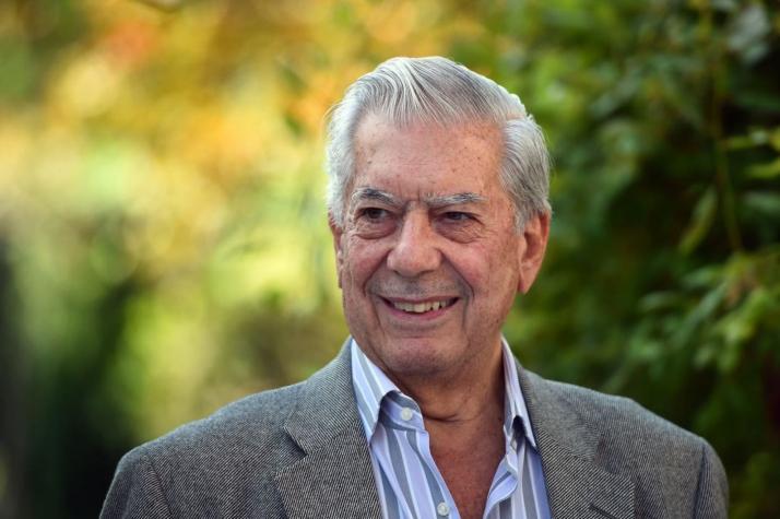 Mario Vargas Llosa entrega respaldo a candidatura de Piñera