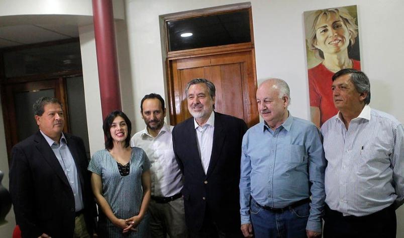 PC inicia reuniones con sectores del Frente Amplio tras derrota de Guillier
