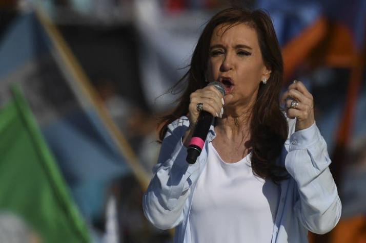 Cristina Fernández apunta a Macri y acusa "operación política" contra la oposición