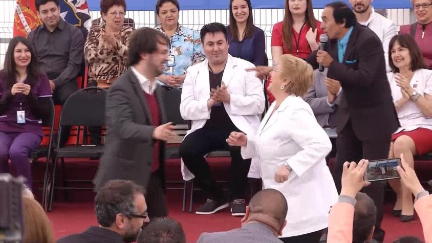 [VIDEO] Gestos entre Sharp y Bachelet