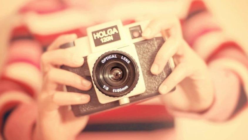 Holga, la rudimentaria cámara china de los 80 que inspiró Instagram