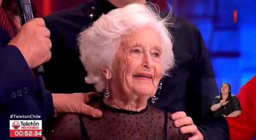 [VIDEO]"Paddy", la abuelita que sorprendió a todos con sus pasos de baile en la Teletón