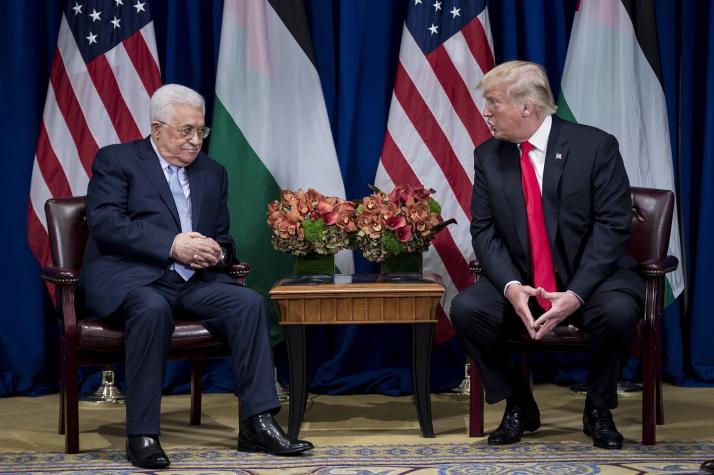 Trump informó a Abbas sobre su "intención de trasladar" la embajada de EE.UU. a Jerusalén