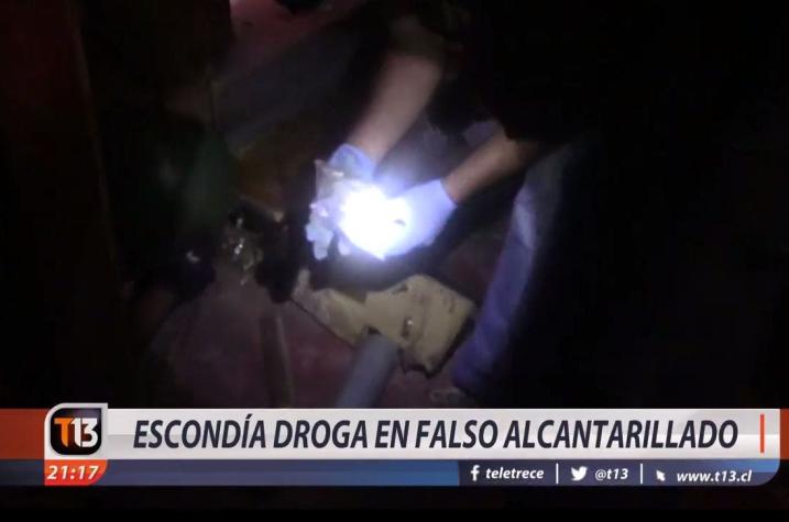 [VIDEO] Narcotraficante escondía droga en falso alcantarillado