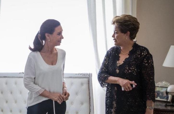 Cristina Fernandez y Dilma Rousseff se reúnen en privado y acusan "guerra jurídica" en su contra