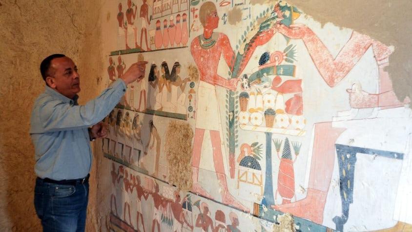 Una momia de hace 3.500 años, coloridos murales y máscaras: los hallazgos en Egipto