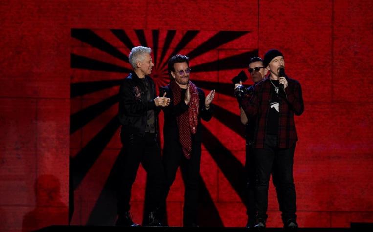Nuevo álbum de U2 desplaza a "Reputation" de Taylor Swift de tope de ránking Billboard