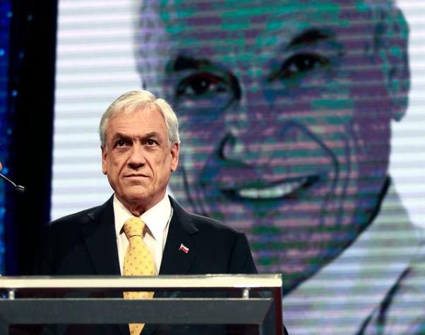 Piñera acusa a Guillier de "vender humo" con su programa de gobierno