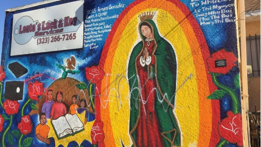 Loa comercios en Los Ángeles pintan murales religiosos para espantar a la delincuencia