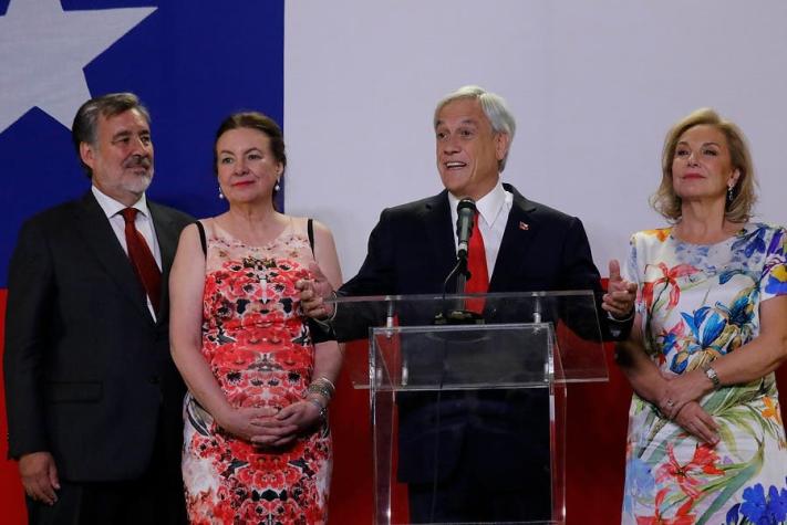 Guillier felicita a Piñera en su comando: "Estaré en la oposición, pero en una constructiva"