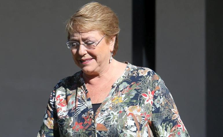 Bachelet envía saludo Navideño dedicado a familias de la Villa Santa Lucía
