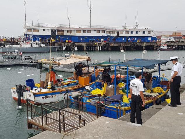 Armada captura embarcaciones peruanas en zona exclusiva para pesca chilena