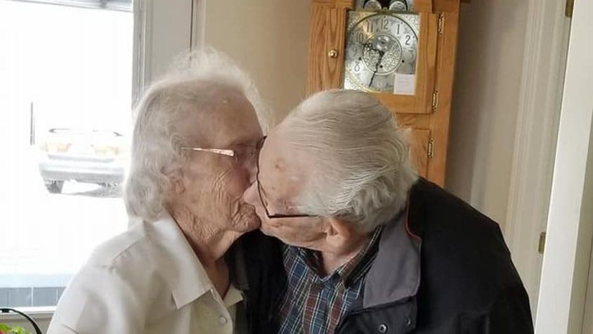 Desoladora historia de pareja de ancianos juntos hace 70 años y obligados a separarse en cada fiesta