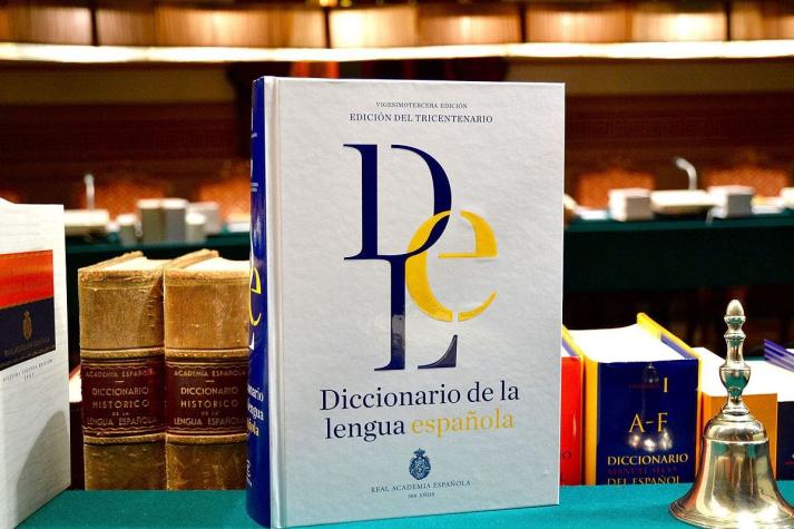 "Posverdad", "latino" y "fair play" entran al diccionario de la RAE