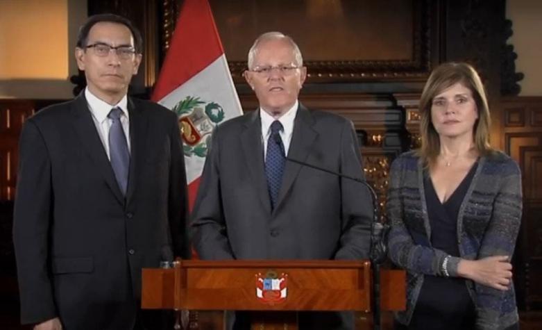 Presidente peruano asegura que "la Constitución y la democracia están bajo ataque"