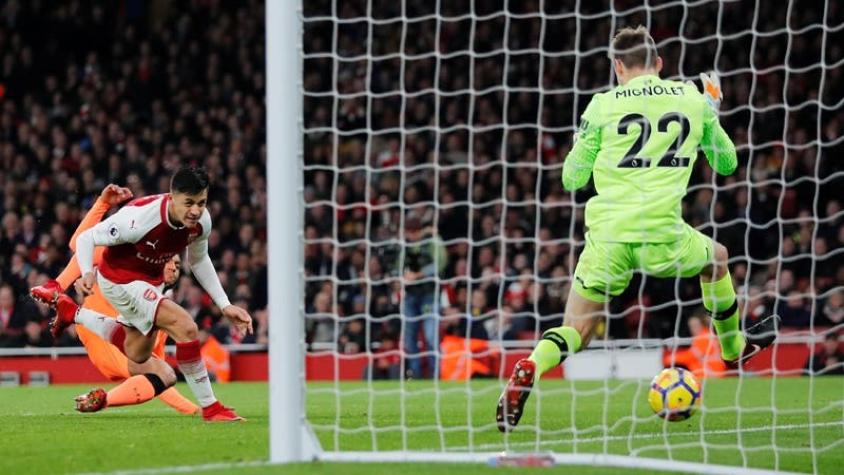 Alexis Sánchez vuelve al gol pero sale cabizbajo en empate del Arsenal ante Liverpool