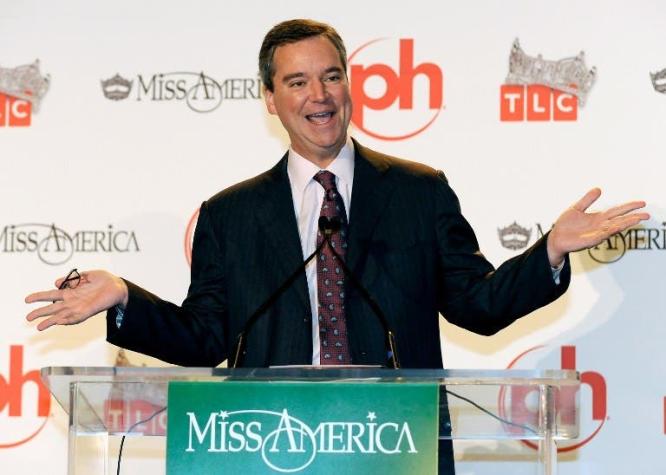 Directivo de Miss EEUU suspendido tras reporte sobre mensajes misóginos