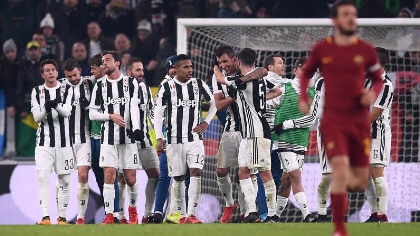 Juventus vence a Roma en vibrante duelo y sigue al acecho del título en Serie A