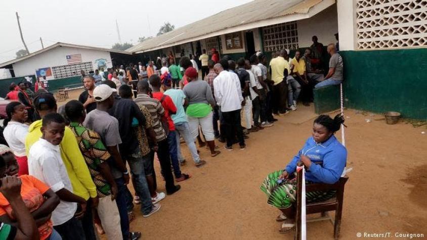 Liberianos acuden a las urnas para elegir nuevo presidente