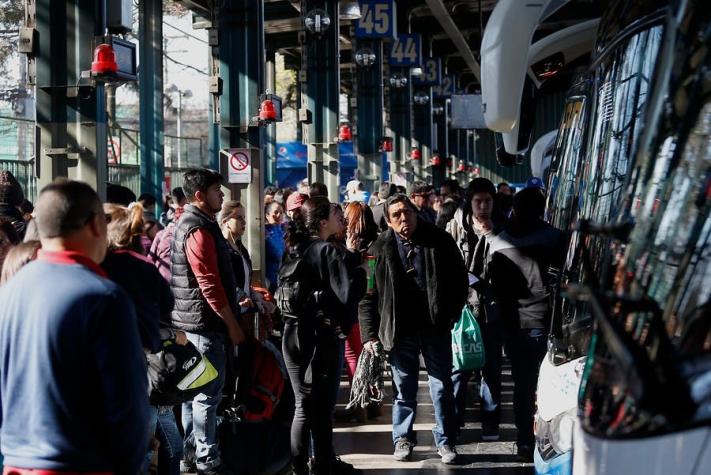 Sernac detecta diferencias de hasta un 244% en pasajes de buses interurbanos previo a fin de año