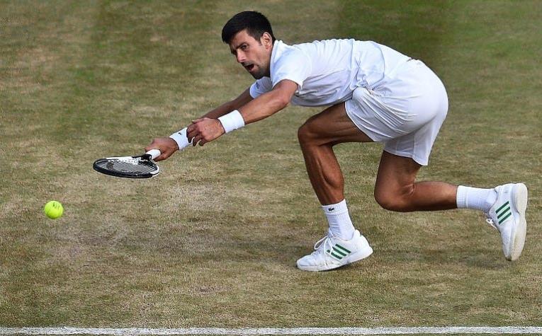 Djokovic retrasa su regreso tras renunciar al torneo de Abu Dhabi