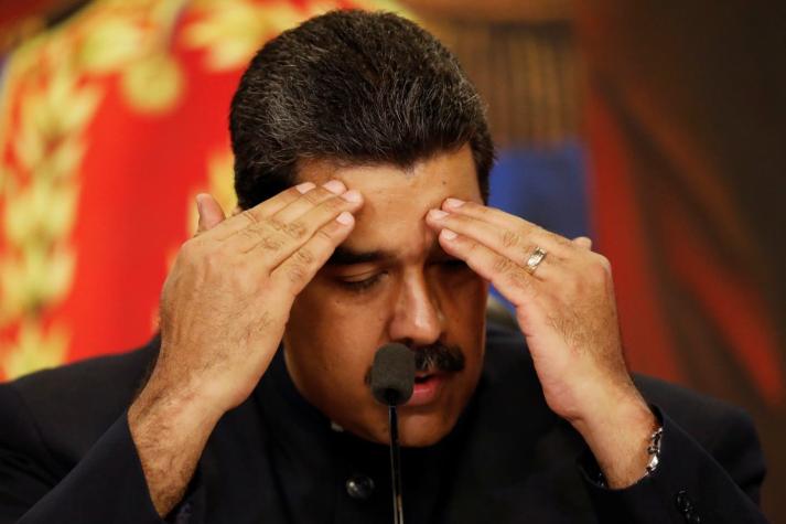 Sólo uno de dos partidos opositores venezolanos reunió firmas para reinscribirse