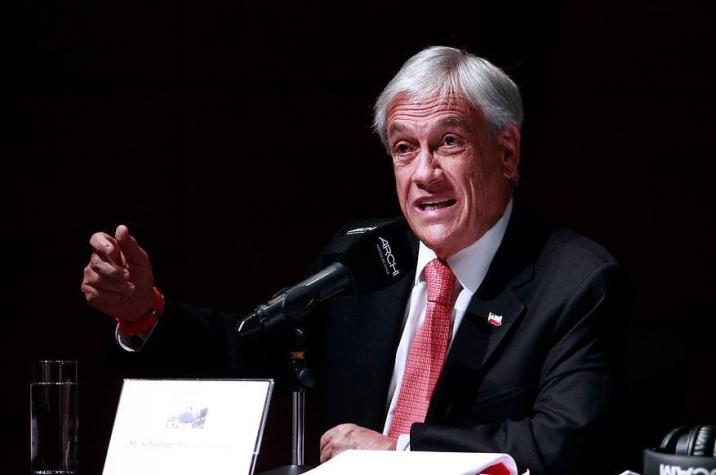 Sebastián Piñera critica la "irresponsabilidad" de Paul Romer y pide sanción del Banco Mundial