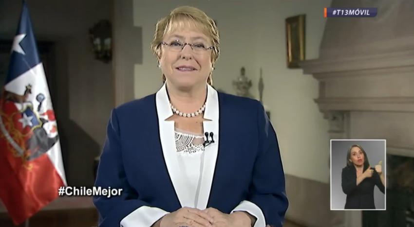 Bachelet destaca gratuidad en Educación durante su última cadena nacional de Año Nuevo