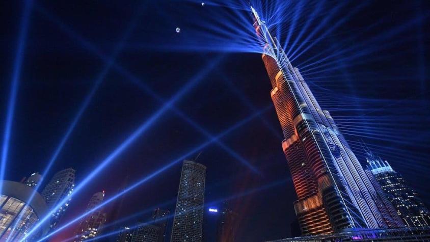 En fotos: con fuegos artificiales y luces de colores se recibió al 2018 en todo el mundo