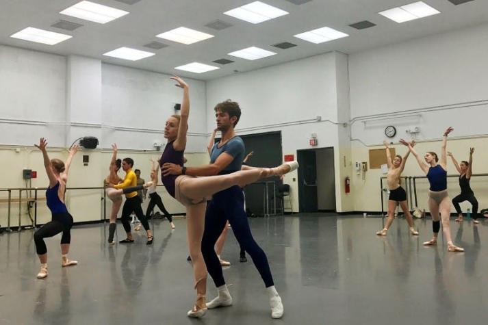 Director del Ballet de Nueva York deja su cargo por acusaciones de abuso sexual y psicológico