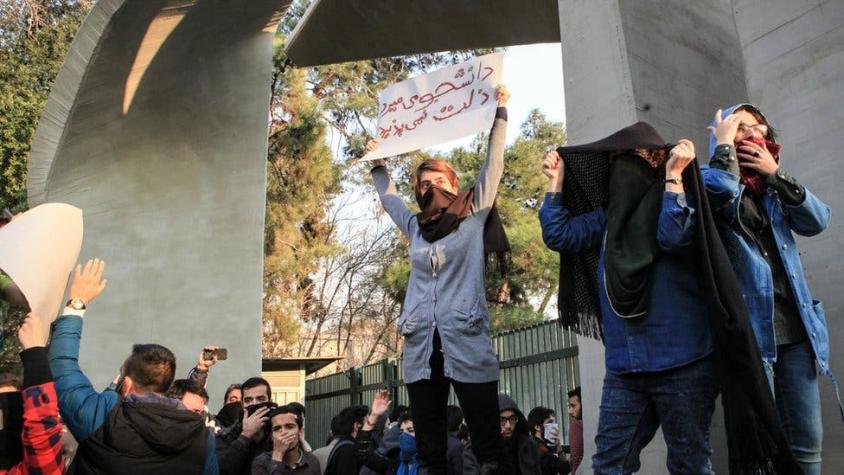 ¿Qué tienen de diferente las actuales protestas en Irán que ya han dejado 22 muertos?