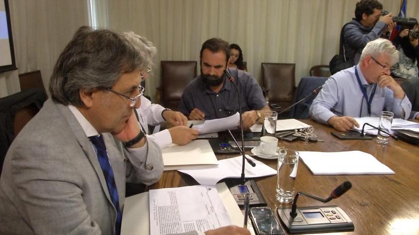 [VIDEO] Notifican embargo de la dieta parlamentaria a diputado Hugo Gutiérrez