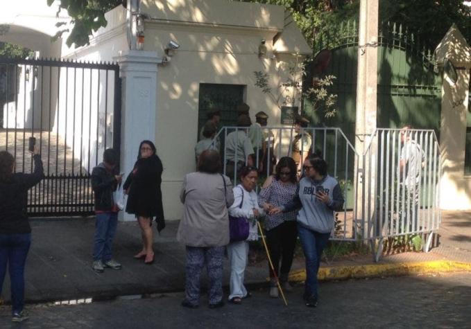 Dirigentes de Andha Chile realizan toma en nunciatura donde alojará el Papa Francisco