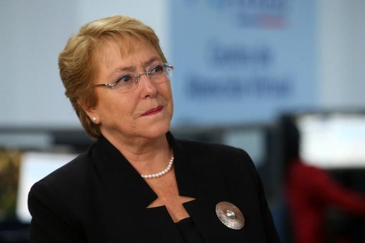 Presidenta responde a usuario de Twitter: “Hay Bachelet para rato”
