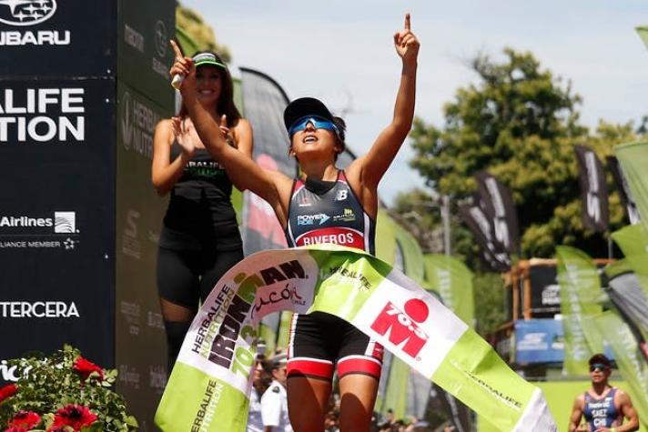 Chilena Bárbara Riveros se corona tetracampeona del Ironman de Pucón