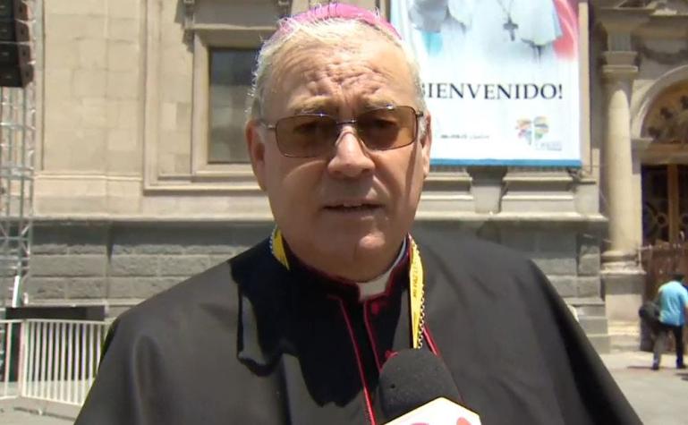 Obispo de San Bernardo defiende a Barros: "Mientras no hayan pruebas, nadie puede acusarlo"