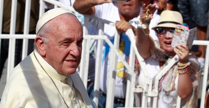 Papa Francisco: "No hay una sola prueba contra el obispo Barros, todo es calumnia"