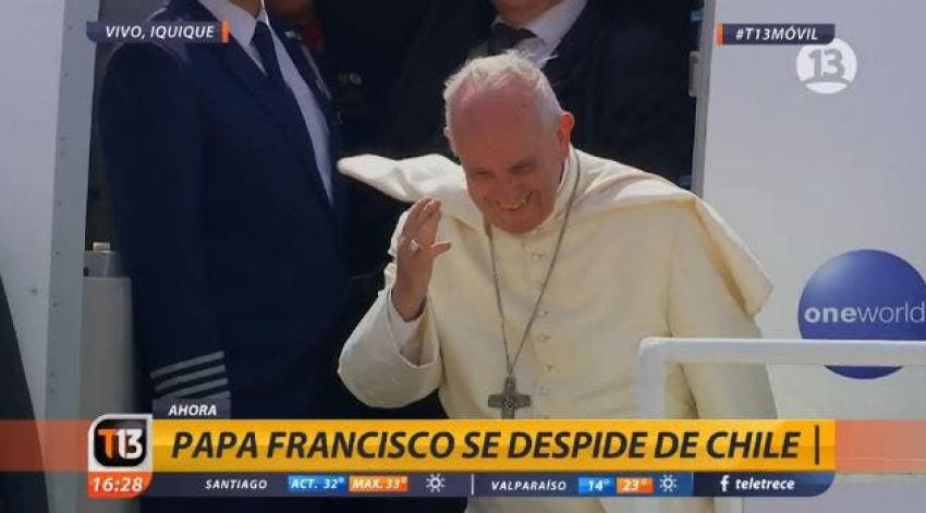 [VIDEO] Papa Francisco finaliza visita y es despedido en Iquique por la presidenta Bachelet